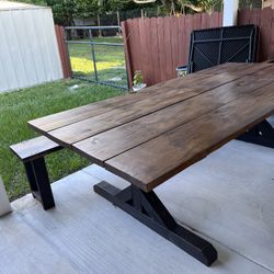 Wood Dinning Table And Bench 