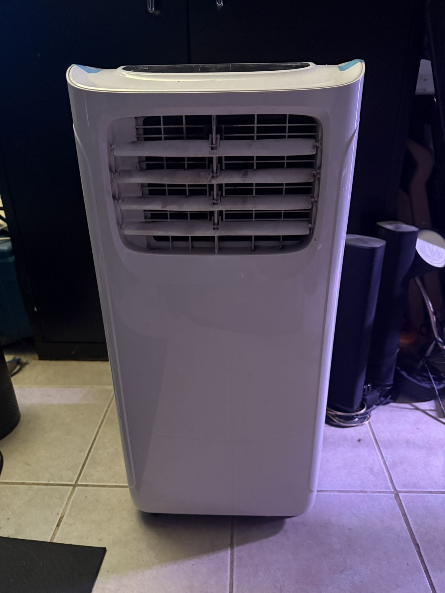 Portable Ac/ Fan / Dehumidifier 10000 BTU $100