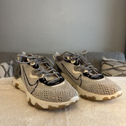 Nike React Vision Gray Shoes