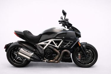 2013 DUCATI DIAVEL AMG