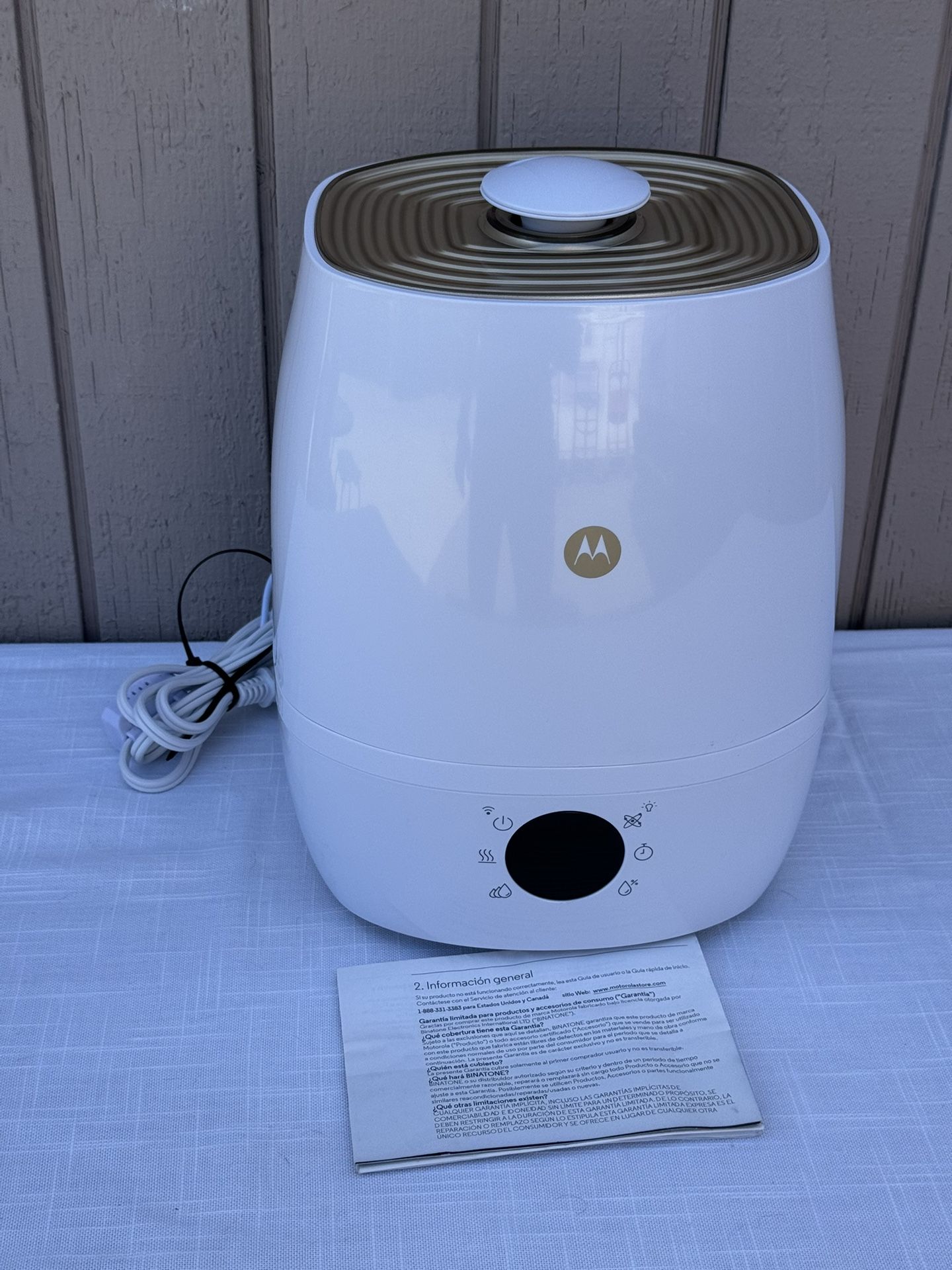 Motorola Smart Humidifier Warm/Cool Mist Humidifier with Night Light (Like New)