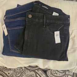 Women's NWT Old Navy JEANS, SIZE 12 Regular.