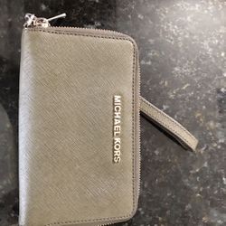 Michael Kors Wristlet