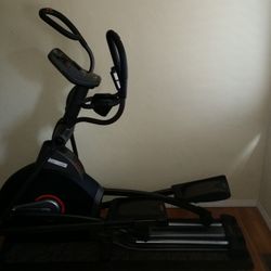 Elliptical 4.1 AE, AFG - LIKE NEW