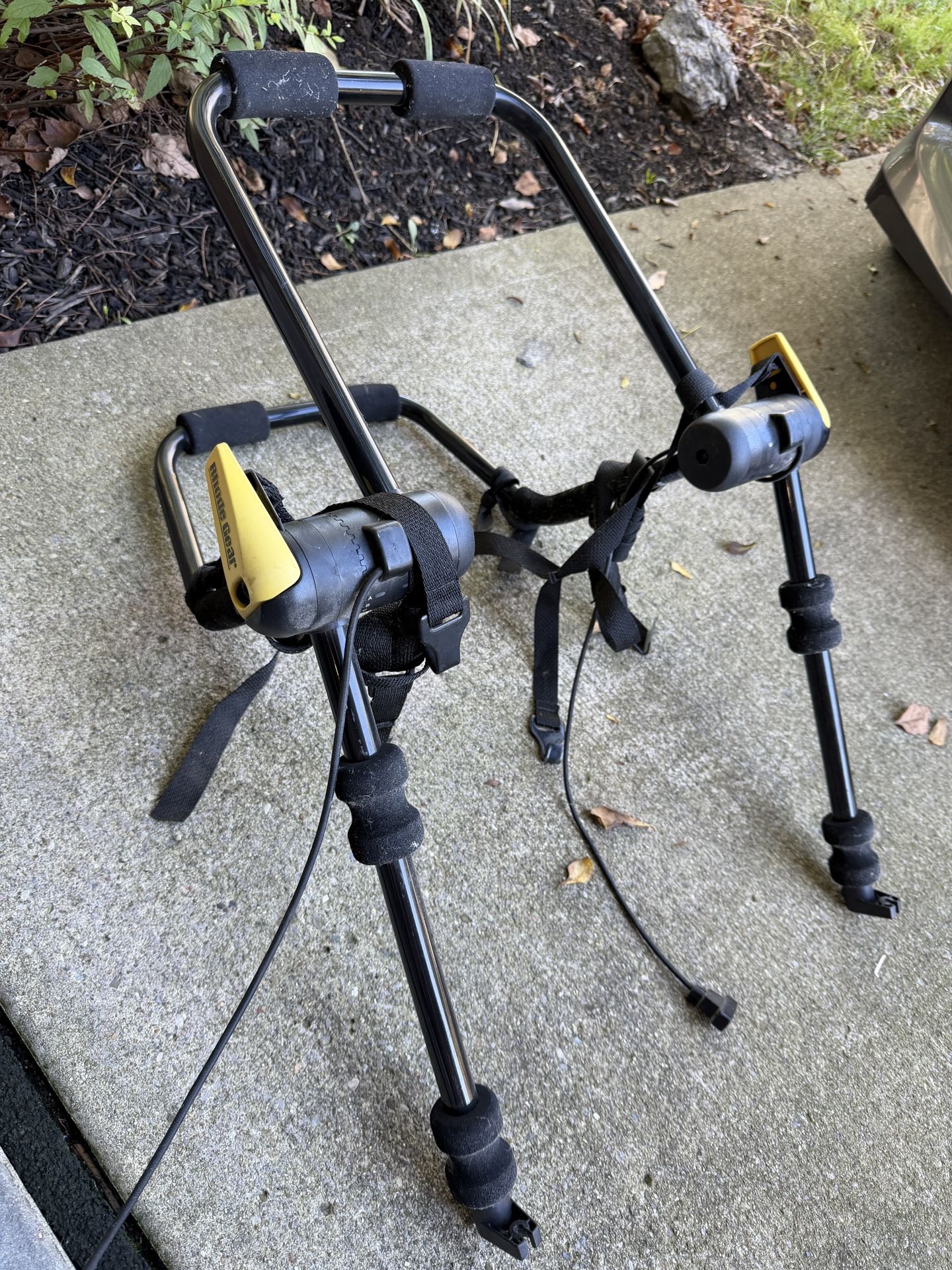 Rhode Gear 2-Bike Bicycle Car Rack in good shape!