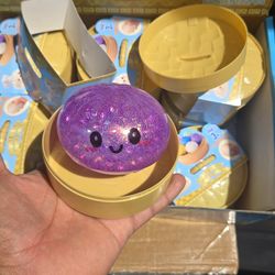 SQUEEZY GLITTER DUMPLINGS NEW $10 OR 2 X $15******