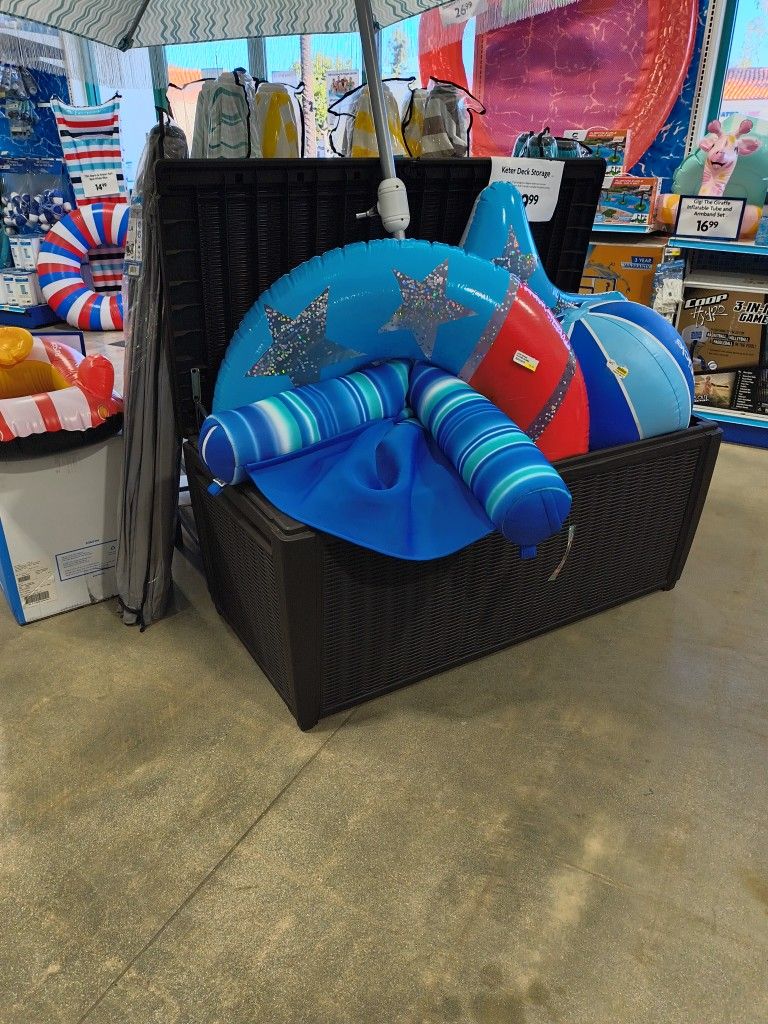 Pool Toy Chest !!
