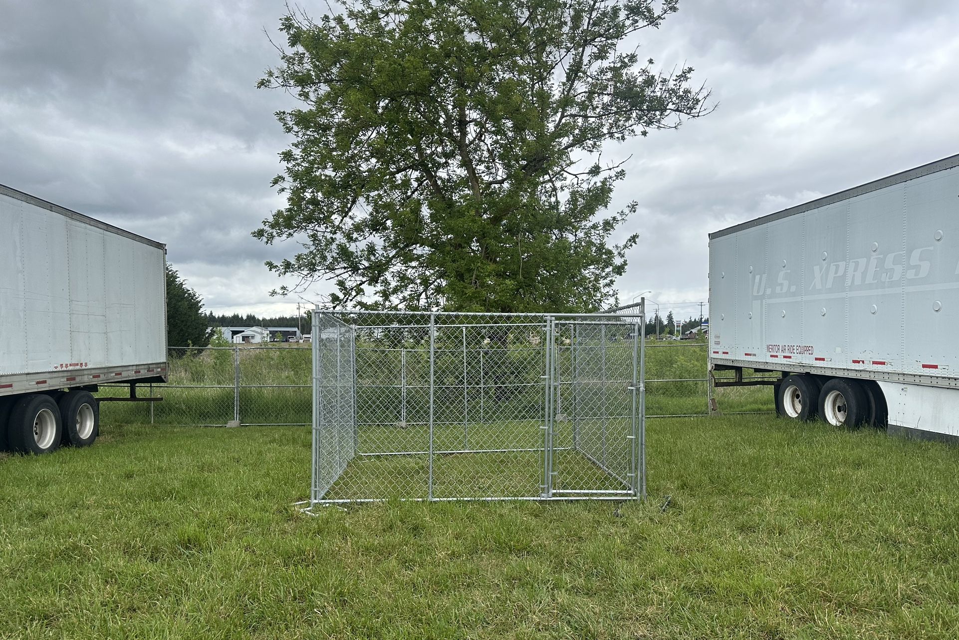 Dog /Animal Kennel NEW $650