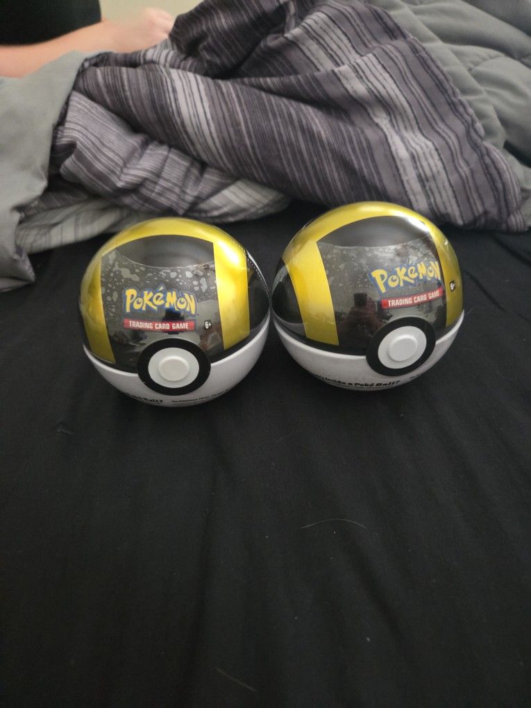 Pokémon Ultra ball tin