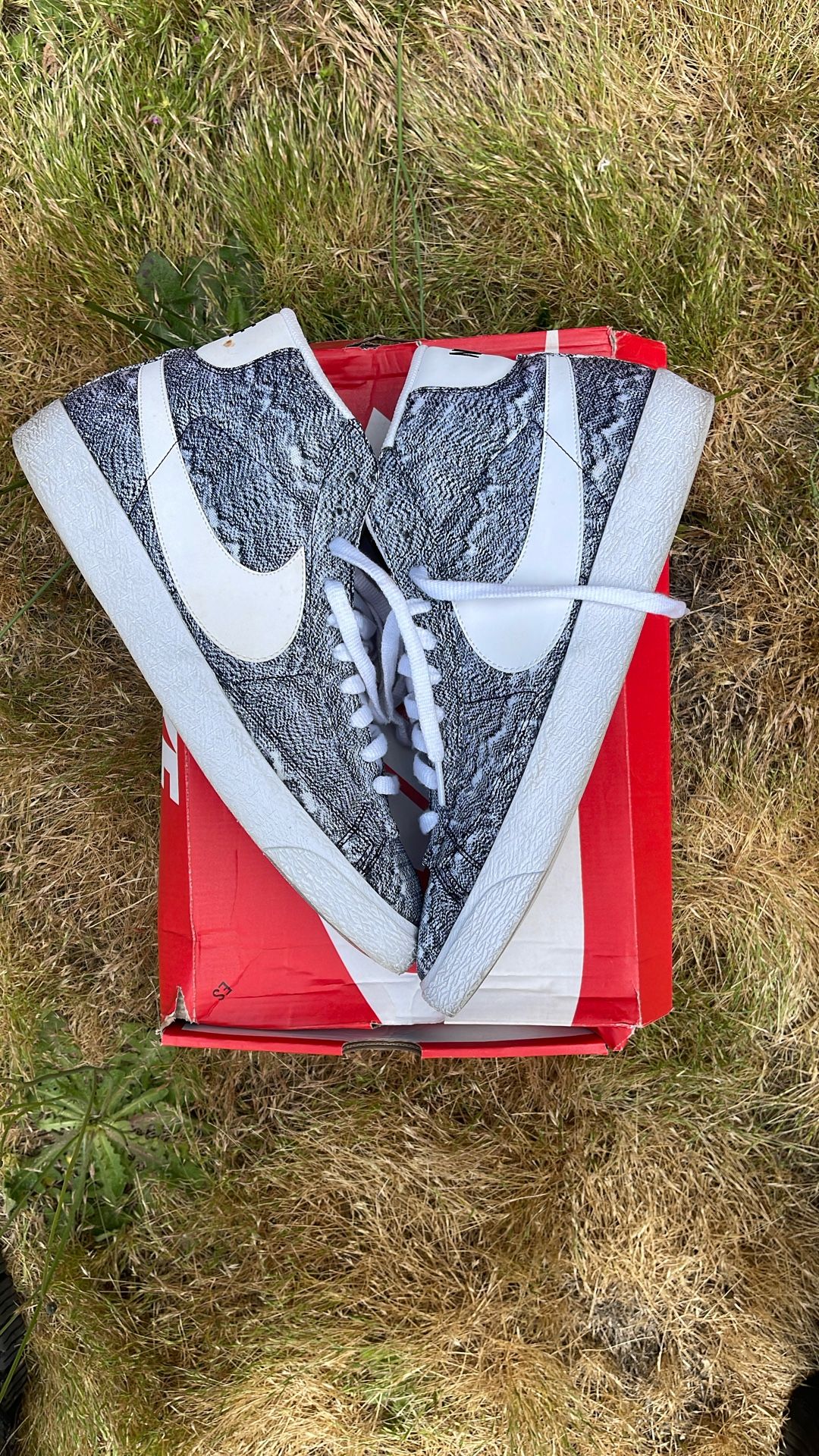 Nike Blazers Size 13