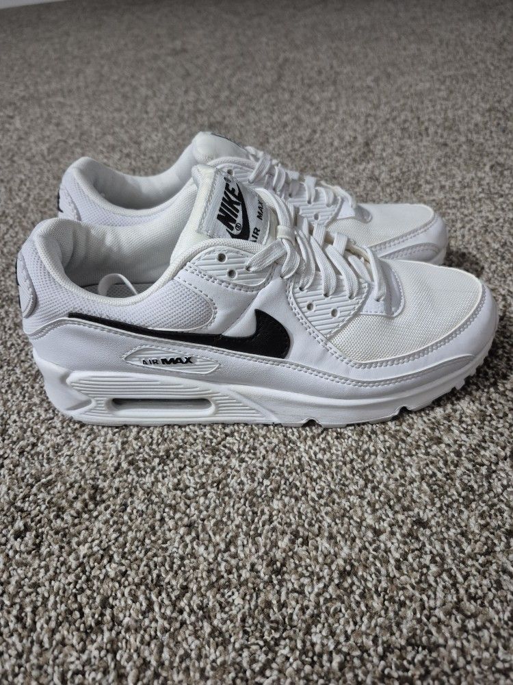 Women's Nike Airmax - Size 8