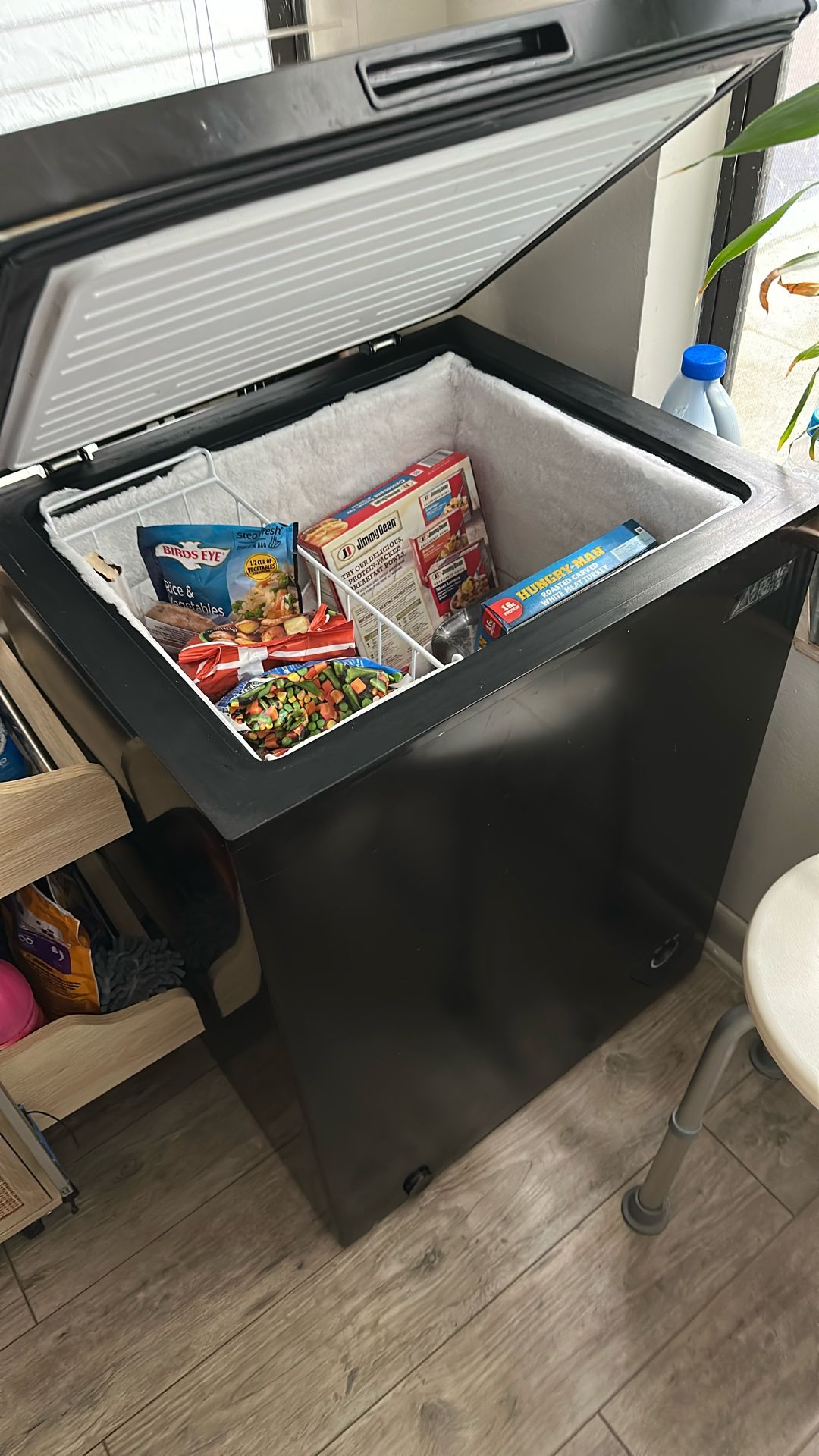 Chest Freezer  5 Cu Black 