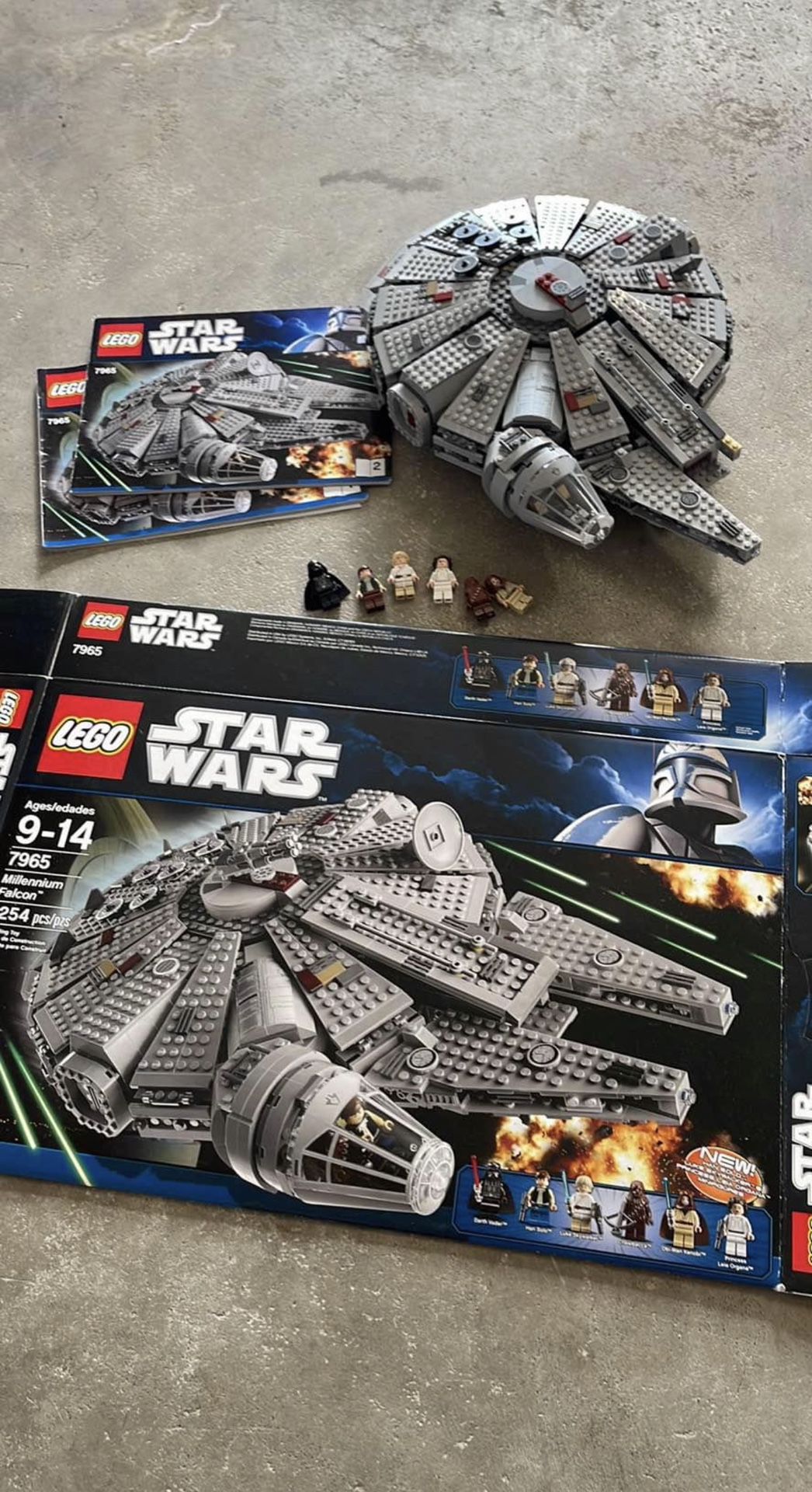 LEGO Star Wars: Millennium Falcon (7965) (x2)
