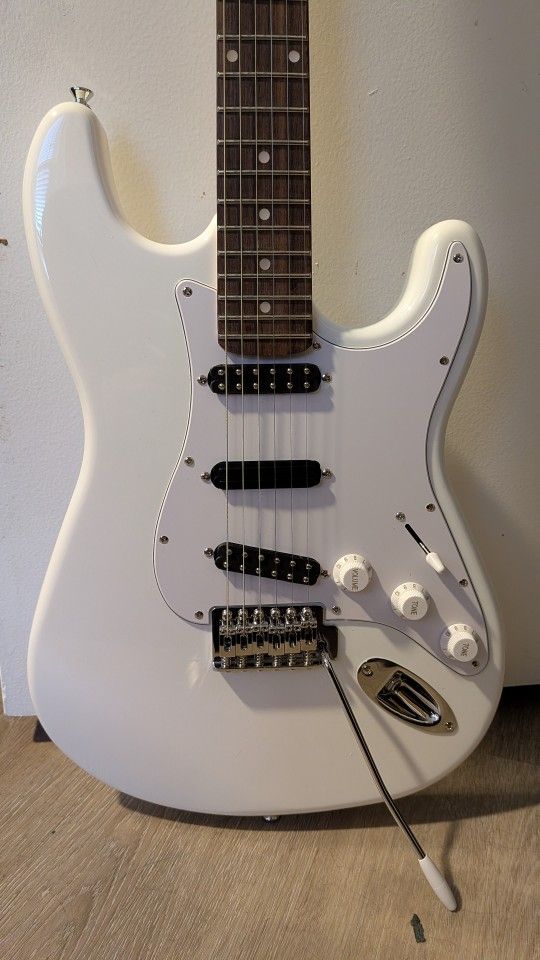 Modified Harley Benton Strat