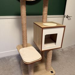 Catit Vesper High Base Oak Cat Tree Tower