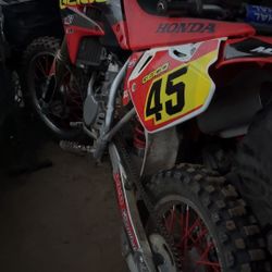 2005 Cr85 