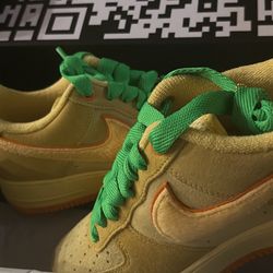 Oregon Ducks And Eggs