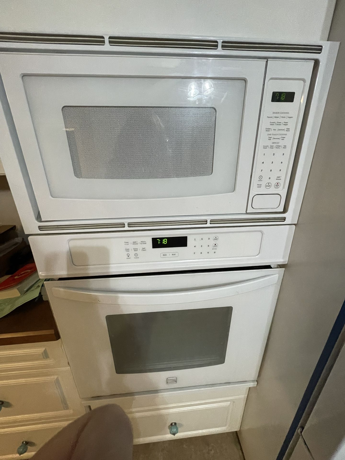 Electric Wall Oven/ Microwave Combination