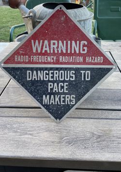 WARNING RADIATION SIGN Metal 