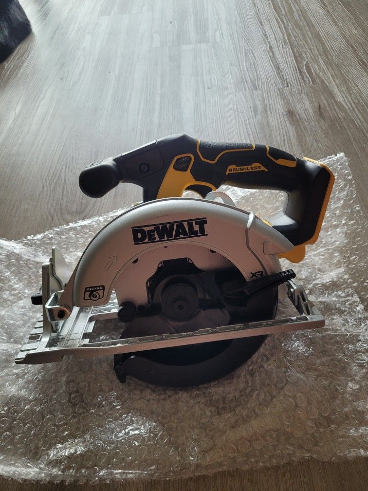 Circular Saw Xr Dewalt Brand New