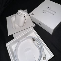 Apple AirPods 2nd Generation W/ Charging Case