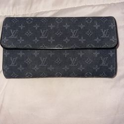 Louis Vuitton Wallet 