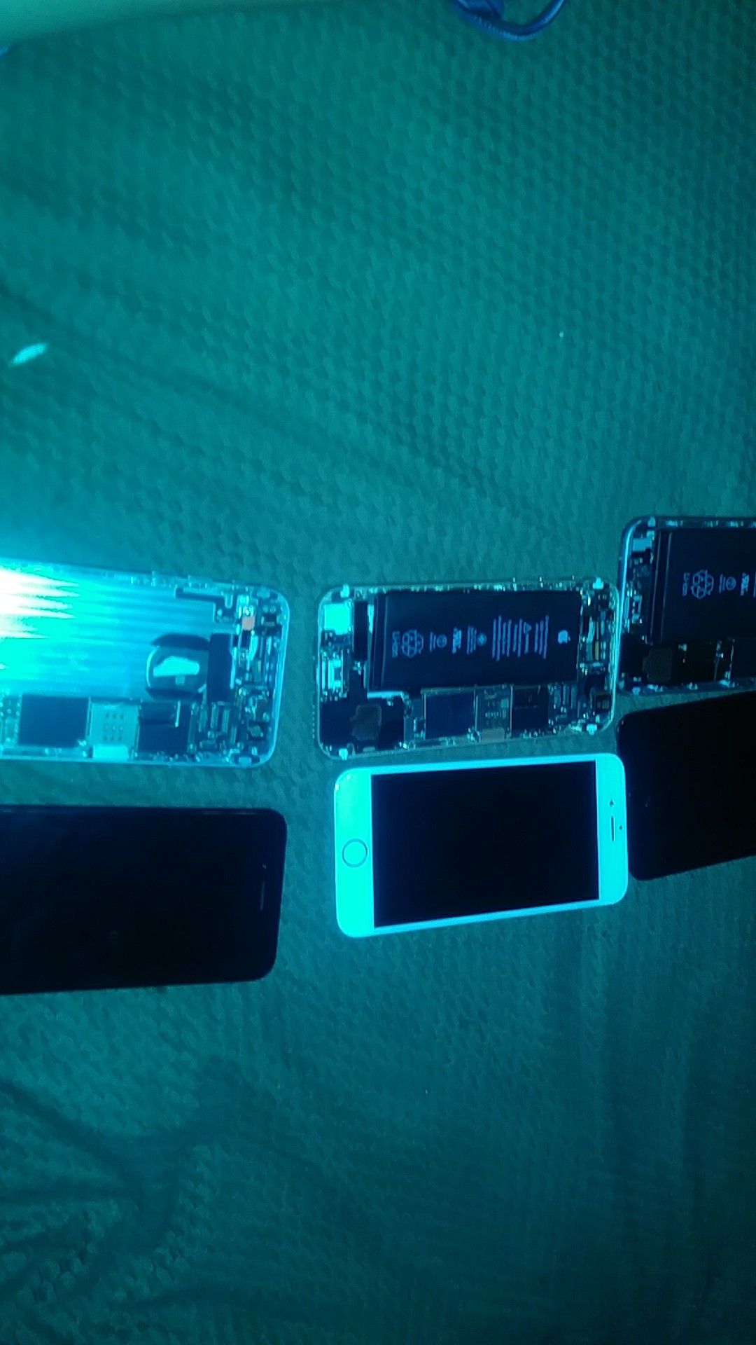 2 iphone 6 and one 6s plus
