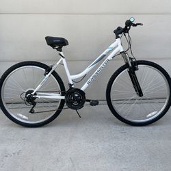 Bike,  Roadmaster Mountain Bicycle, Front Suspension, 18 Speed , 26” Wheels 