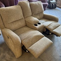 couch - 2-seat grey w/ electric footrests