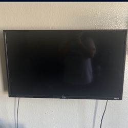 Selling This 32" Tv