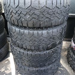 Goodyear WRANGLER duratrac LT275/65R18