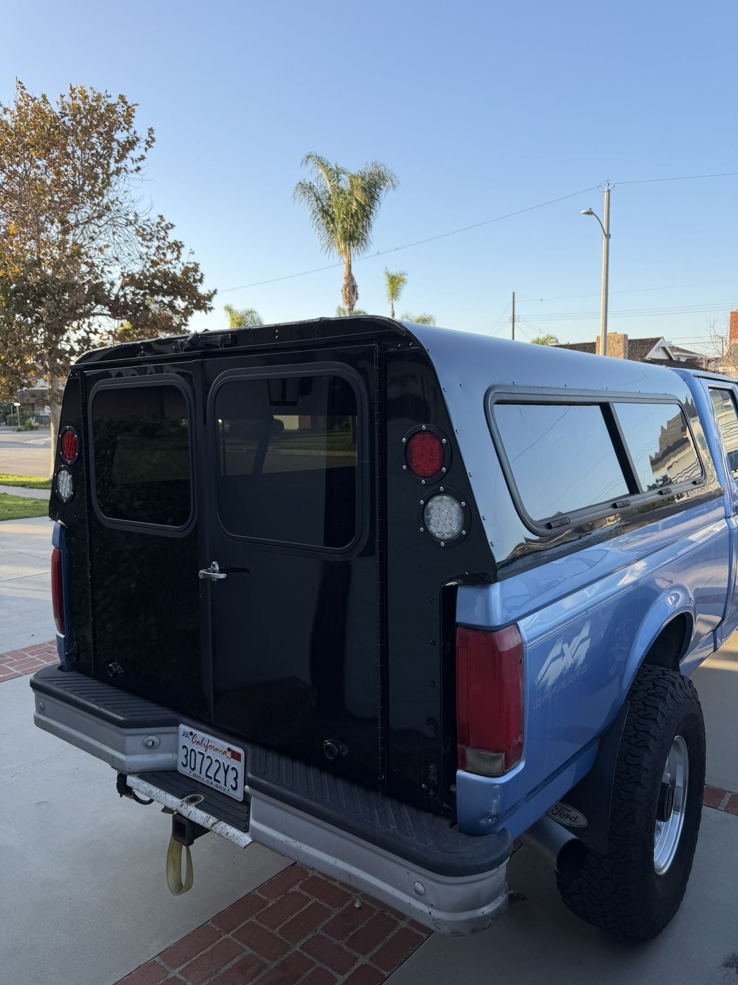 Caravan Camper (Shell)