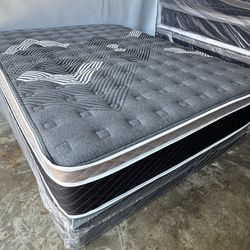 Queen size oasis thermal Comfort Europillowtop mattress and Boxspring