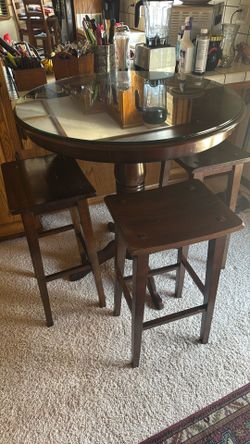Barstool Table With Barstools