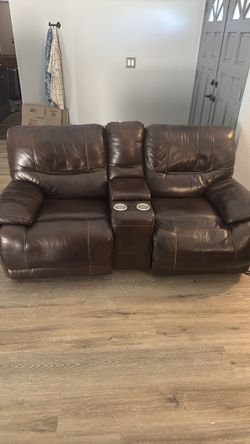Leather reclining sofas