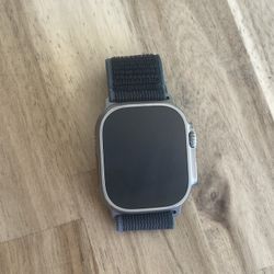 Apple Watch Ultra 2 49mm (GPS + Cellular) Titanium