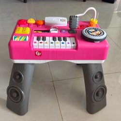 Girl piano/DJ stand