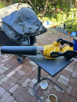 DEWALT FLEXVOLT 60V MAX 125 MPH 600 CFM Brushless Cordless Battery Powered Blower (Tool Only)