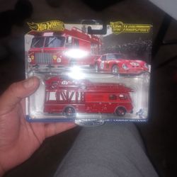 Hotwheels Premium Ferrari 250 GTO Transporter 