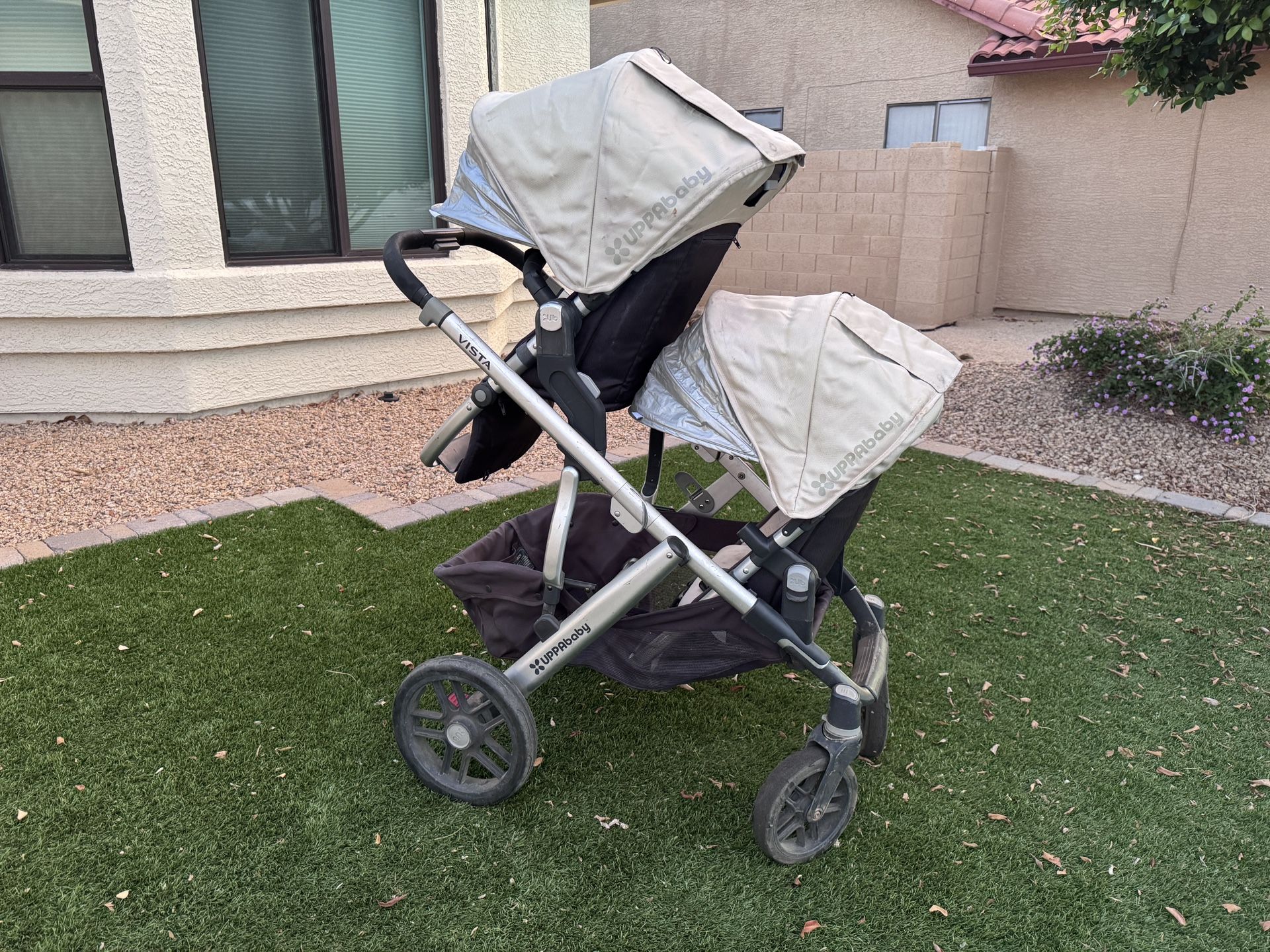 Uppababy Vista V2 Double Stroller With Bassinet