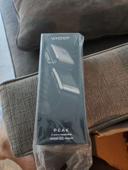 WHOOP 5.0 Peak 12-Month Membership Bundle