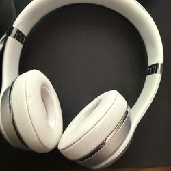 Beats Solo 3 (Wireless)