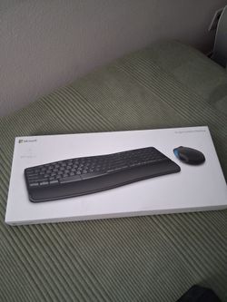 Microsoft Sculpt Comfort Desktop