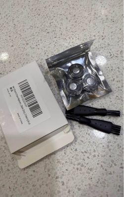 NEW rategist Electric Shaver Replacement Blades and 2 Cleaning Brushes