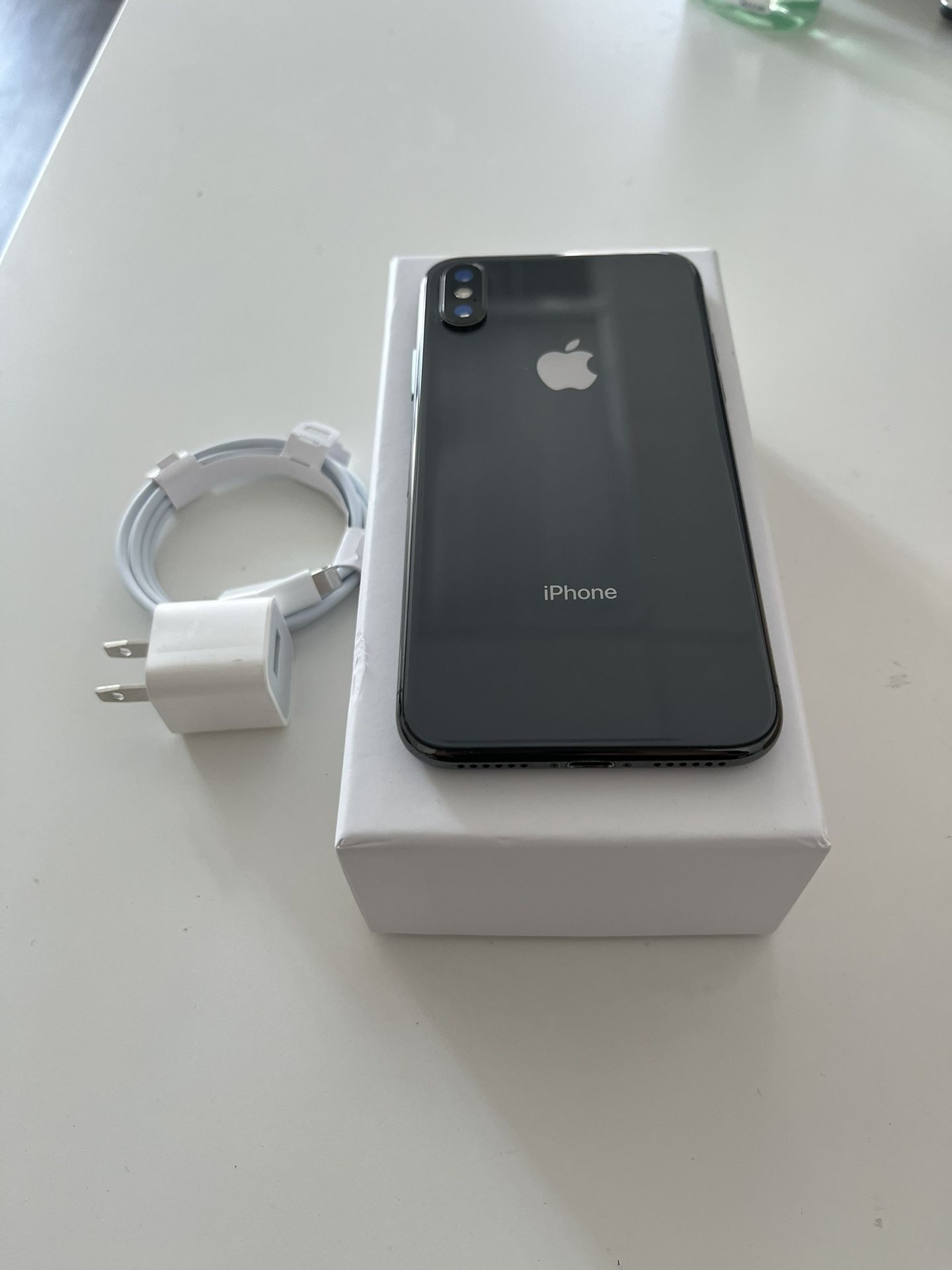 Iphone X 64gb Unlocked Excellent Condition (price Is Firm)