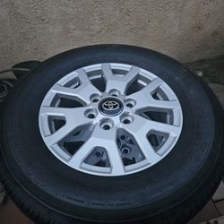 Llantas con rines Toyota Tacoma 