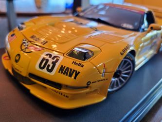 Autoart GM C5R Corvette Racecar 1:18 Scale