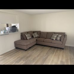2 Piece Sectional Couch 