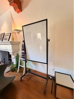Mobile Double-Sided Whiteboard