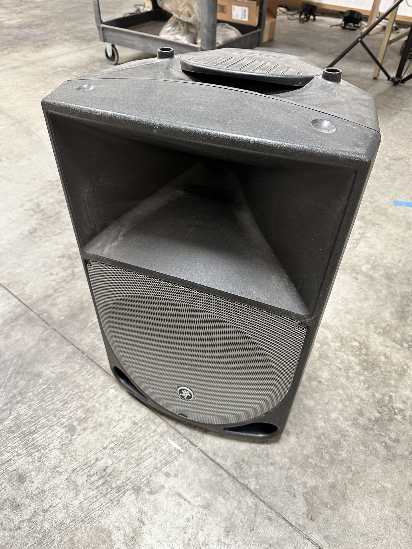 Mackie Thump TH-15A Pair Of 15” Active PA Speakers 1 Works, 1 Needs Repair